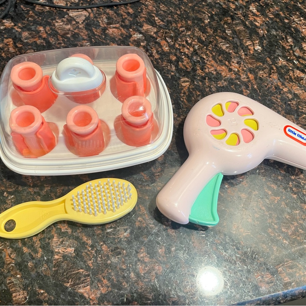 Little tikes beauty salon accessories